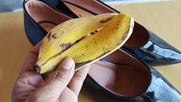 Como Limpar Botas Usando Casca de Banana