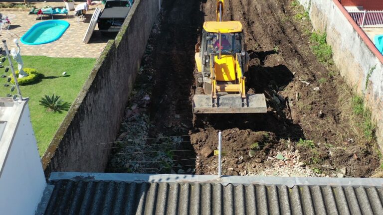 Dicas Eficientes para Limpar Terreno com Trator