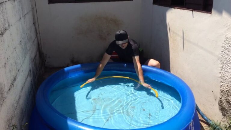 Guia Pr&aacute;tico para Limpar o Fundo da Piscina Infl&aacute;vel