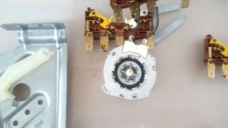 Dicas Eficazes para Limpar o Programador da Máquina de Lavar Roupa