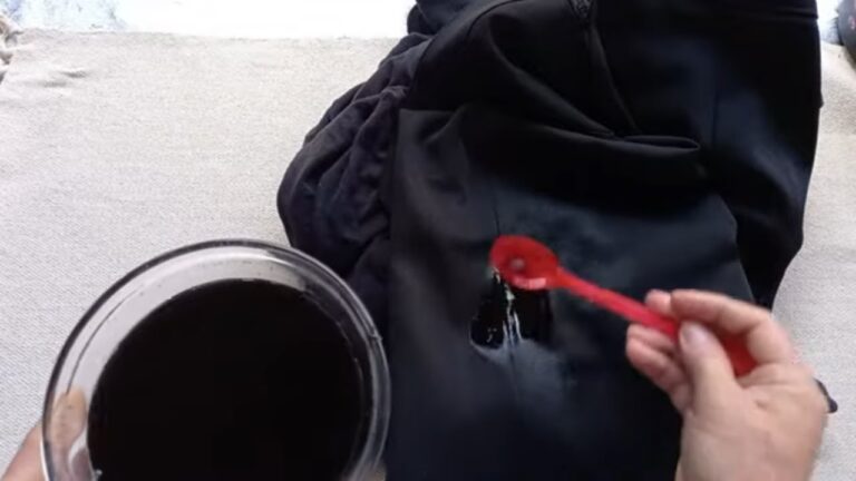 Dicas Eficazes para Limpar Roupas Desbotadas