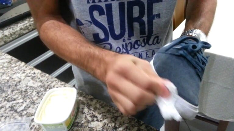 Dicas Eficazes para Limpar Graxa de Escovas