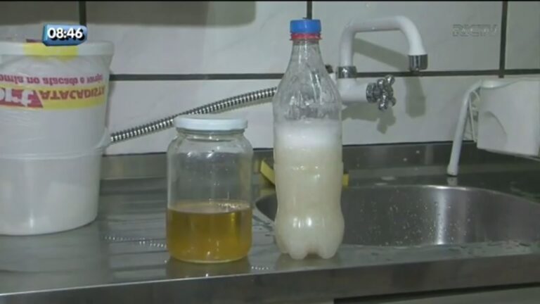 Dicas Eficazes para Limpar Tubos de PVC da Cozinha e Esgoto