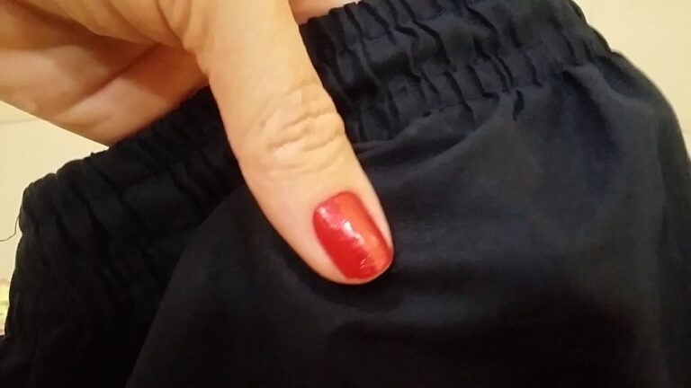 Dicas Eficazes para Remover Tinta Acr&iacute;lica de Roupas de Malha