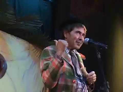 Humor e Criatividade: Limpeza com Sabugo de Milho