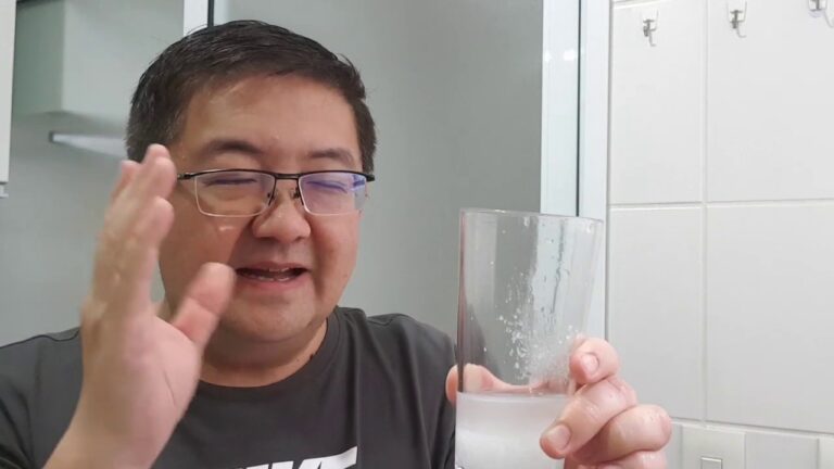 Copo com Água e Sal: A Solução Eficiente para Limpeza