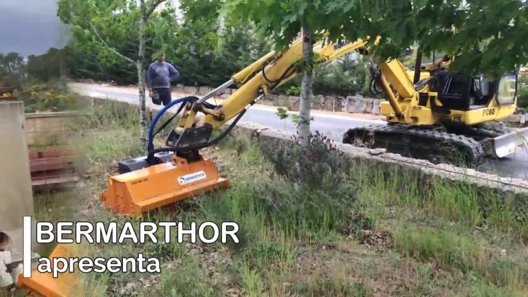 Efici&ecirc;ncia da Girat&oacute;ria com Limpa Bermas na Manuten&ccedil;&atilde;o de Estradas