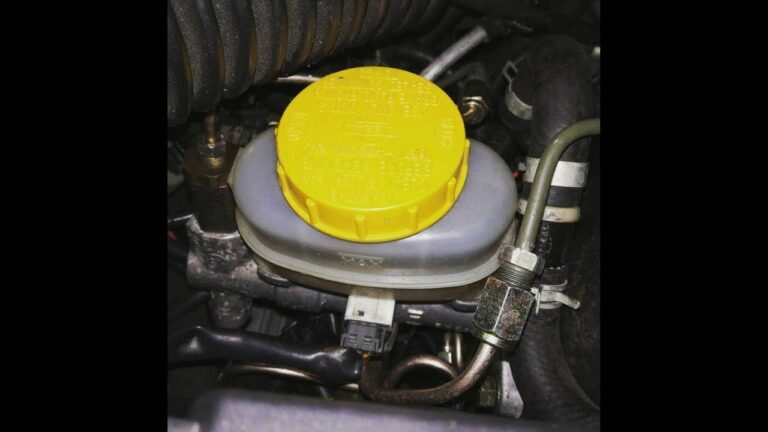 Guia Prático para Limpar a Bomba dos Tratores