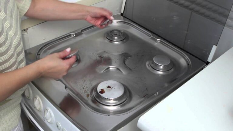 Guia Pr&aacute;tico para Limpar o Fog&atilde;o de Cozinha