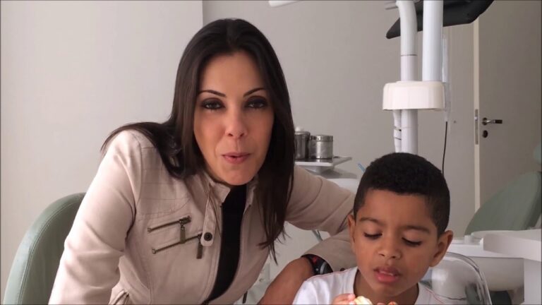 Comer Ma&ccedil;&atilde;: Aliado na Limpeza Dental